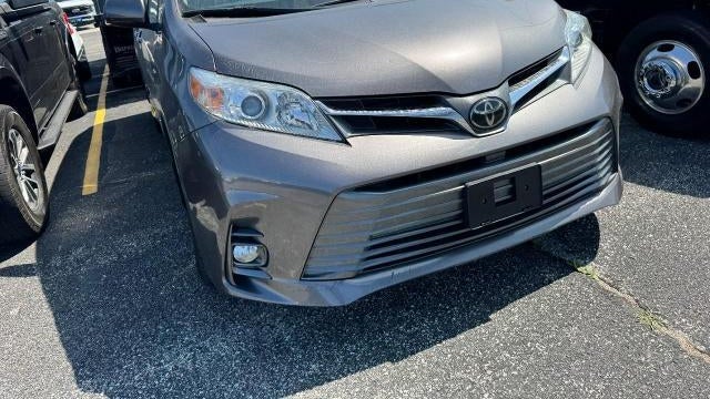 2018 Toyota Sienna XLE 7-Passenger