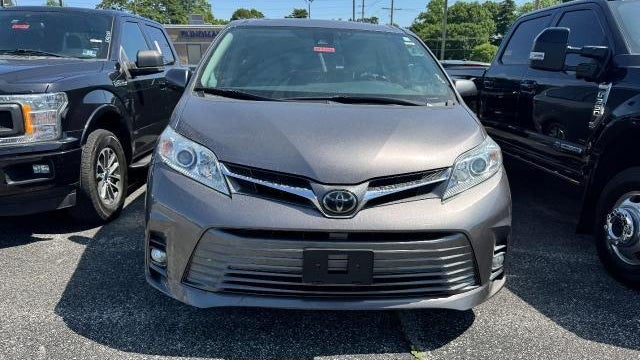 2018 Toyota Sienna XLE 7-Passenger