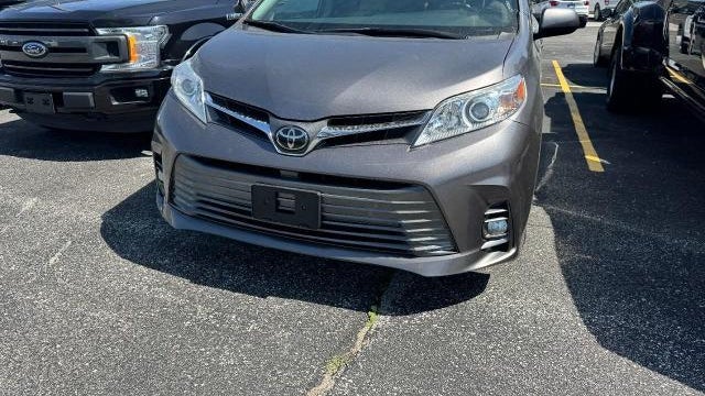 2018 Toyota Sienna XLE 7-Passenger