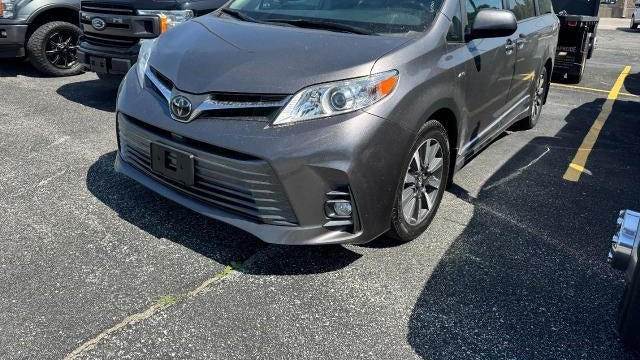 2018 Toyota Sienna XLE 7-Passenger