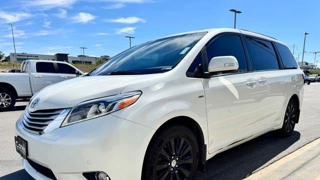 2017 Toyota Sienna XLE 7-Passenger