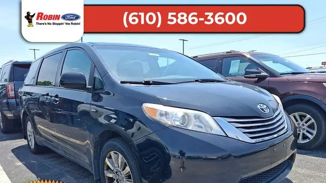 Preowned 2017 Toyota Sienna XLE 7-Passenger for Sale