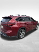 2021 Highlander Thumbnail 13