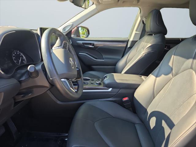 2020 Toyota Highlander - $32,112