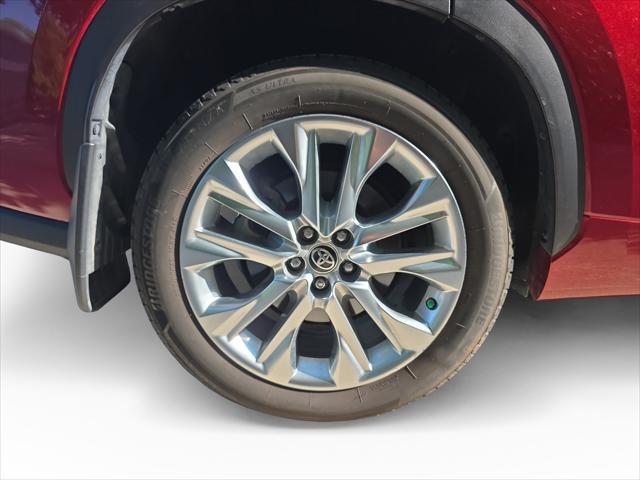 2020 Toyota Highlander - $32,112