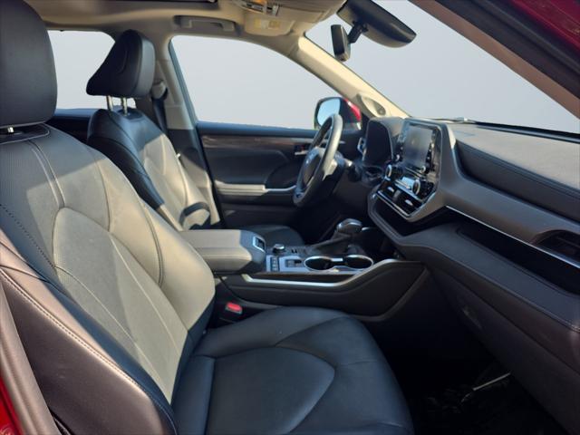 2020 Toyota Highlander - $32,112