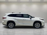 2020 Highlander Thumbnail 6