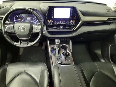Photo of a 2021 Toyota Highlander AWD Limited 4DR SUV for sale