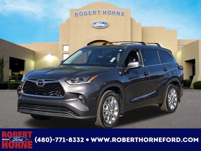 Photo of a 2021 Toyota Highlander AWD Limited 4DR SUV for sale