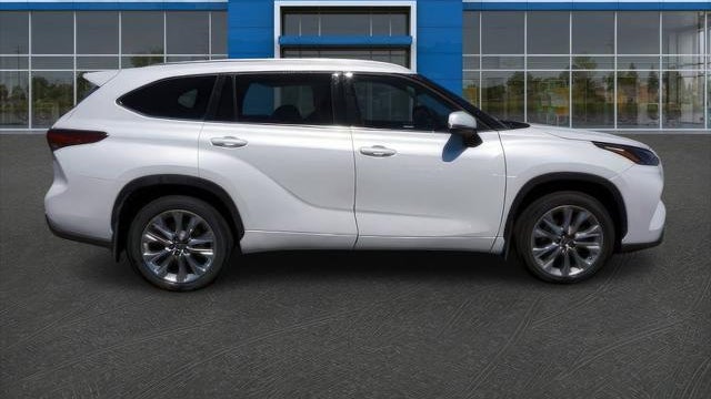 2022 Toyota Highlander Limited