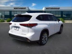 2022 Highlander Thumbnail 7