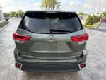 2019 Highlander Thumbnail 3