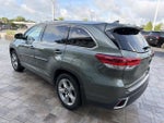 2019 Highlander Thumbnail 4