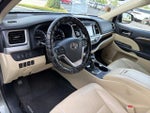2019 Highlander Thumbnail 15