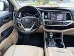 2019 Highlander Thumbnail 26