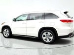 2019 Highlander Thumbnail 7