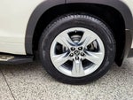 2019 Highlander Thumbnail 9
