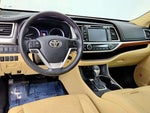 2019 Highlander Thumbnail 13