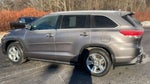 2017 Highlander Thumbnail 6