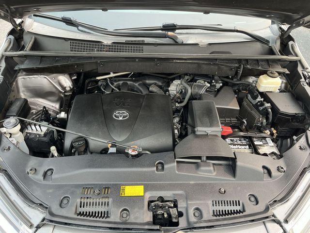 2017 Toyota Highlander - $23,300