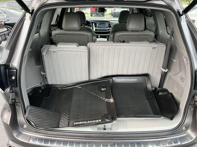 2017 Toyota Highlander - $23,300