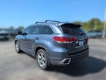 2019 Highlander Thumbnail 2