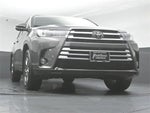 2018 Highlander Thumbnail 39