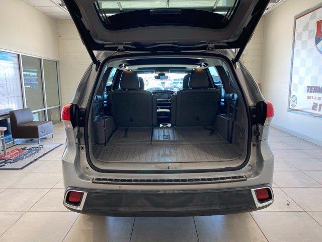 2018 Toyota Highlander - $22,920