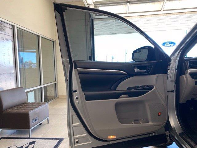 2018 Toyota Highlander - $22,920