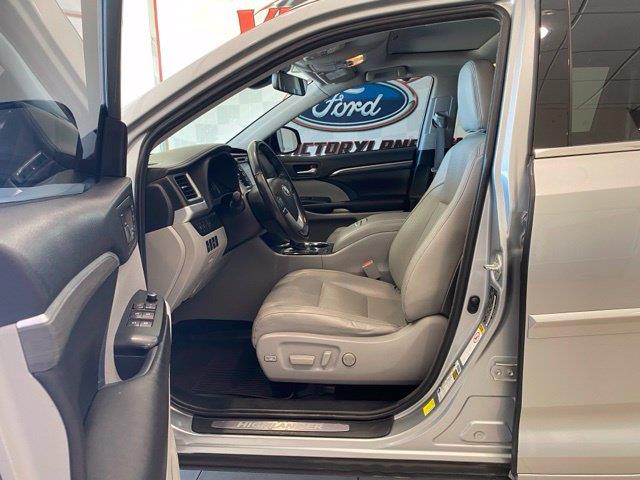 2018 Toyota Highlander - $22,920