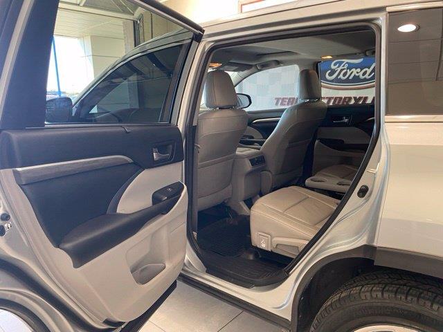 2018 Toyota Highlander - $22,920