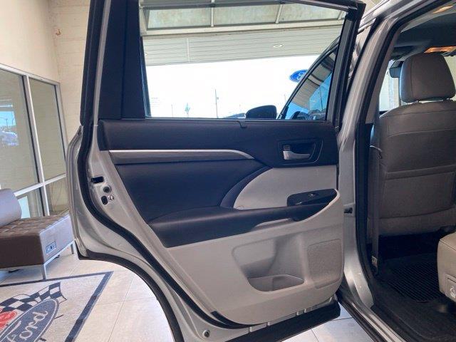 2018 Toyota Highlander - $22,920