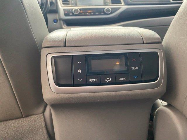 2018 Toyota Highlander - $22,920