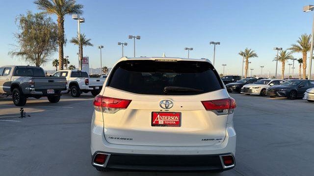 2019 Toyota Highlander Limited Platinum