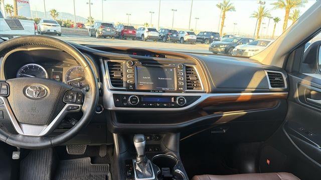 2019 Toyota Highlander Limited Platinum