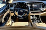 2017 Highlander Thumbnail 5