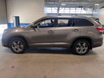 2017 Highlander Thumbnail 6