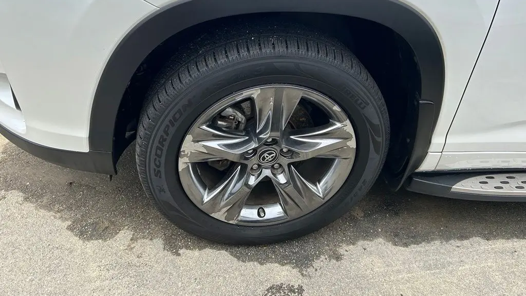 2019 Toyota Highlander Limited Platinum