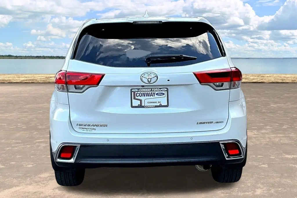 2019 Toyota Highlander - $26,998