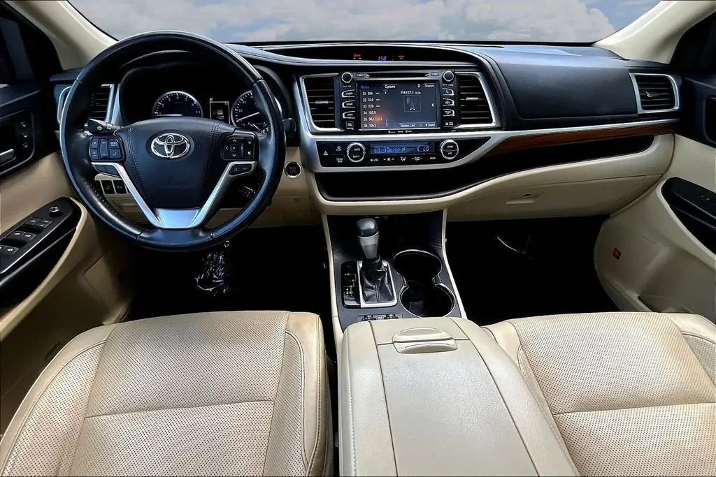 2019 Toyota Highlander - $26,998