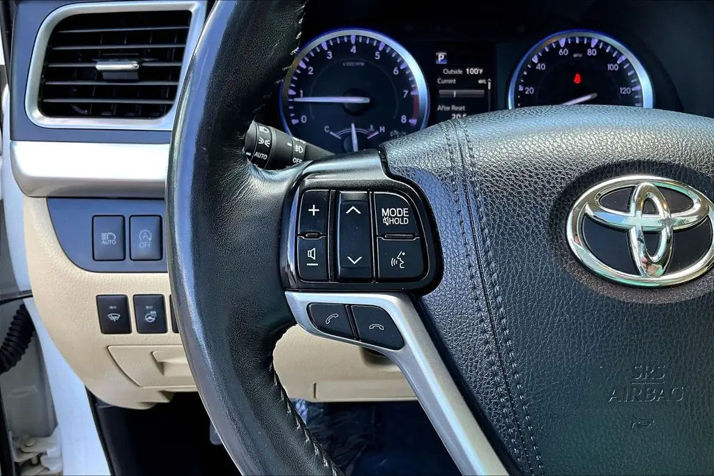 2019 Toyota Highlander - $26,998