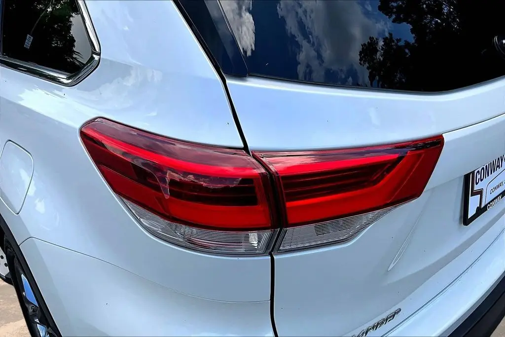 2019 Toyota Highlander - $26,998