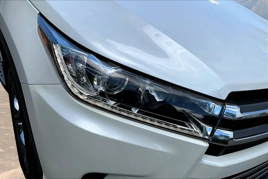 2019 Toyota Highlander - $26,998