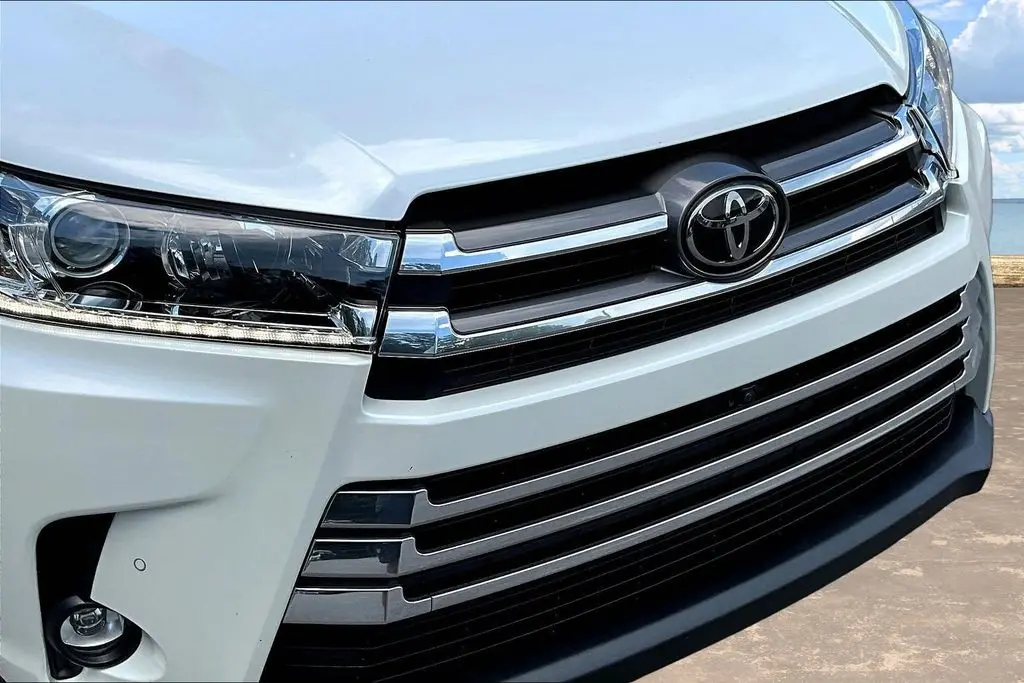 2019 Toyota Highlander - $26,998