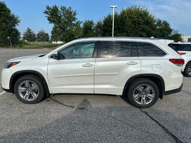 2019 Toyota Highlander Limited — photo 1 of 24