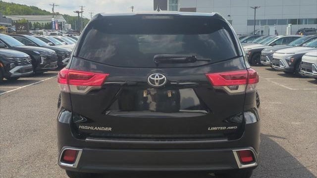 2017 Toyota Highlander Limited Platinum