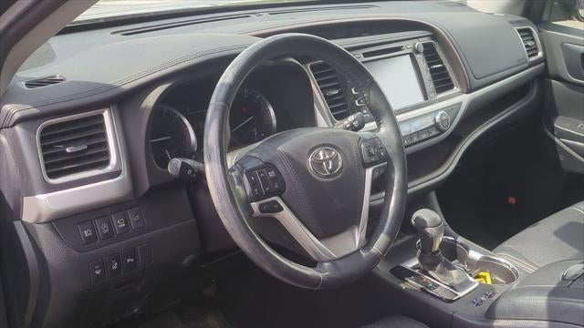 2017 Toyota Highlander Limited Platinum