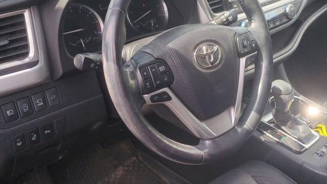 2017 Toyota Highlander Limited Platinum