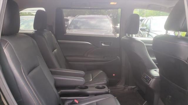 2017 Toyota Highlander Limited Platinum