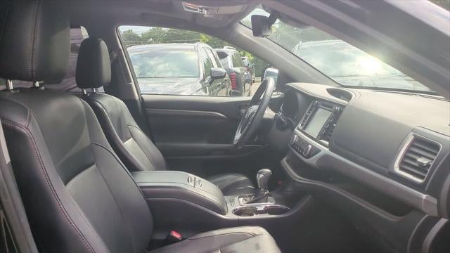 2017 Toyota Highlander Limited Platinum